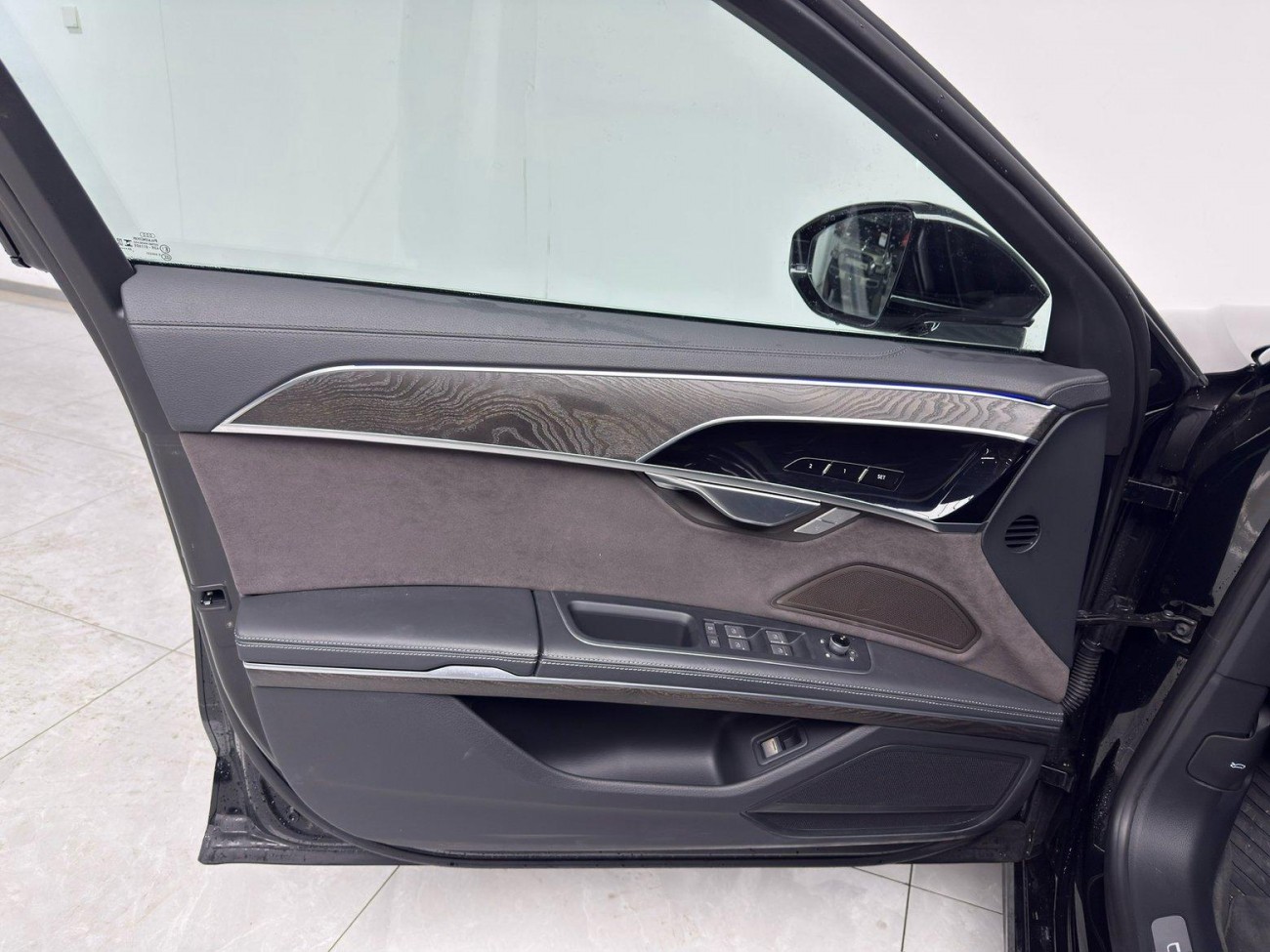 Audi A8L 50 TFSI 2026