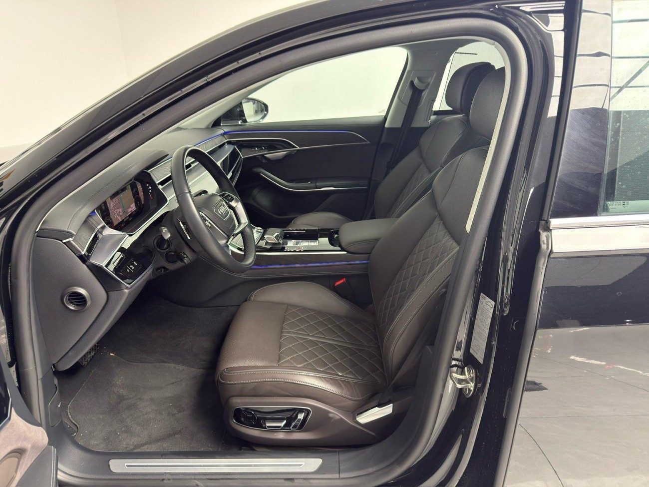 Audi A8L 50 TFSI 2026