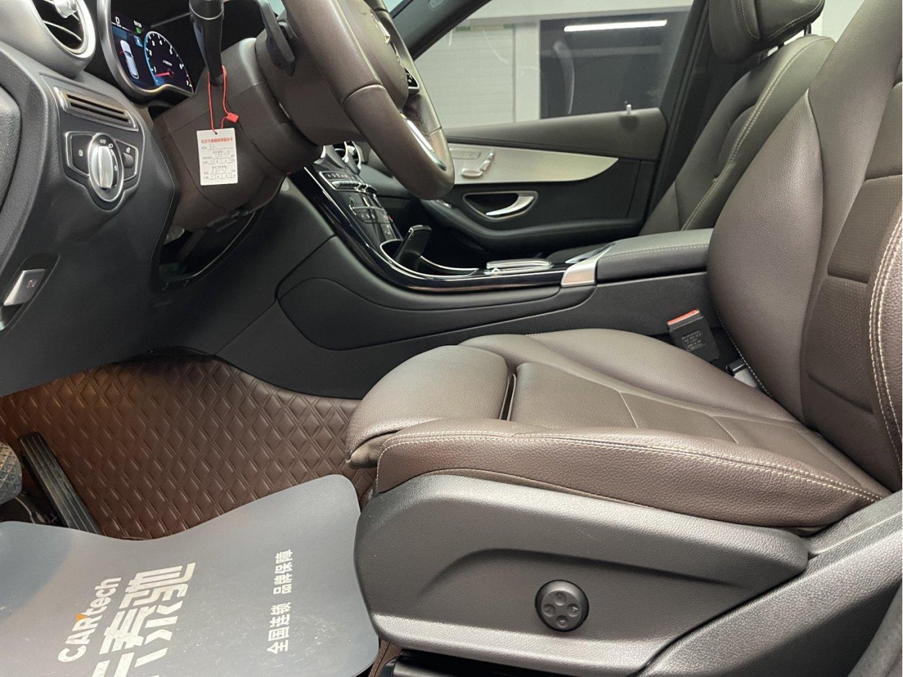 Mercedes-Benz GLC 260 L 2023