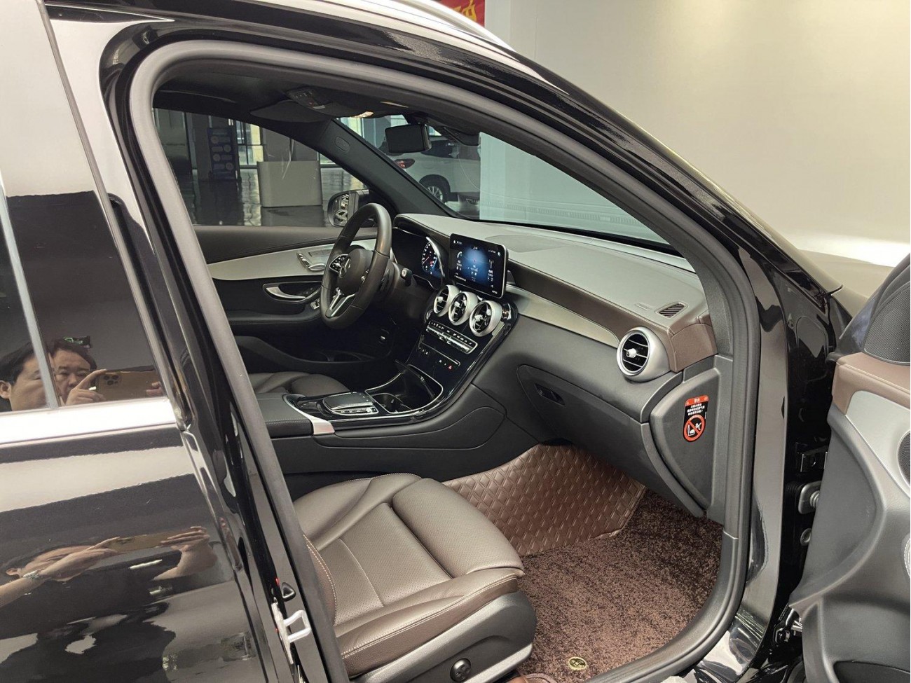 Mercedes-Benz GLC 260 L 2023