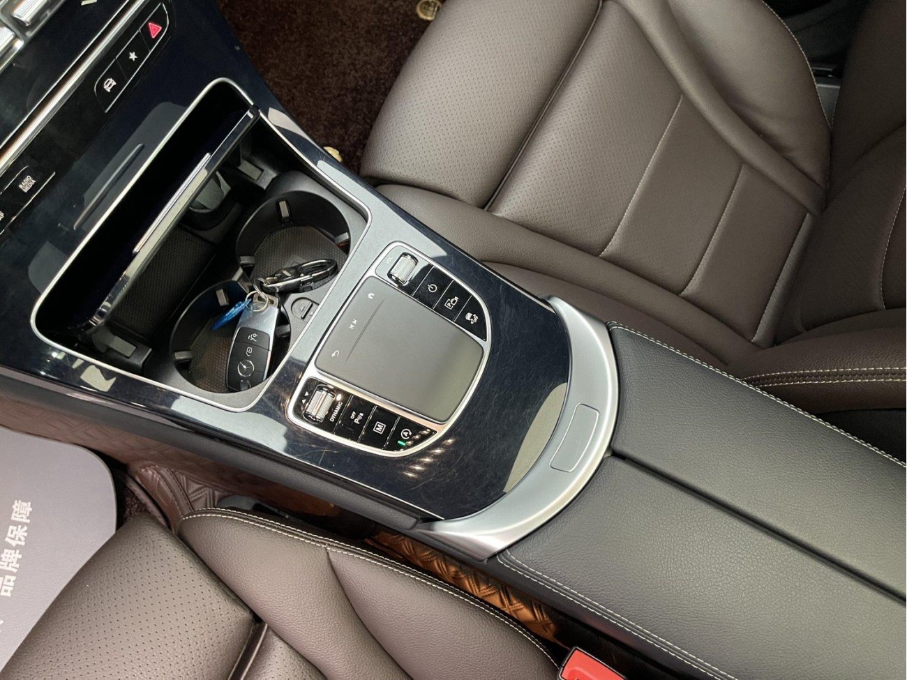 Mercedes-Benz GLC 260 L 2023