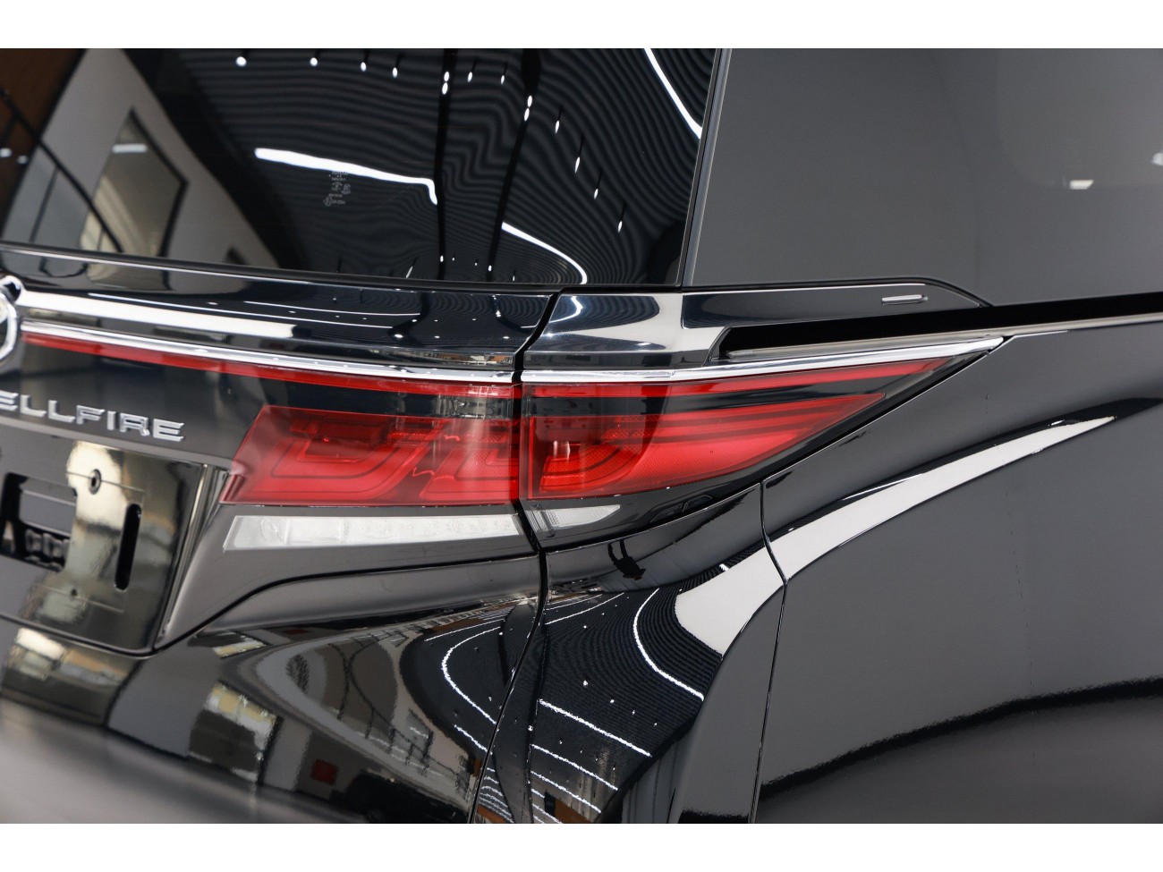 Toyota Vellfire 2024