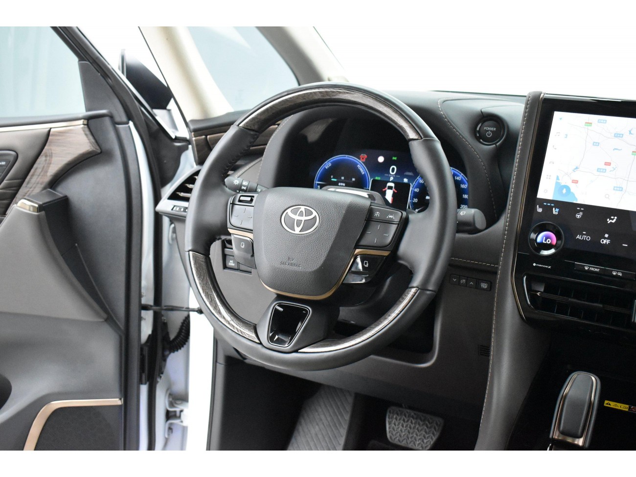 Toyota Alphard 2025