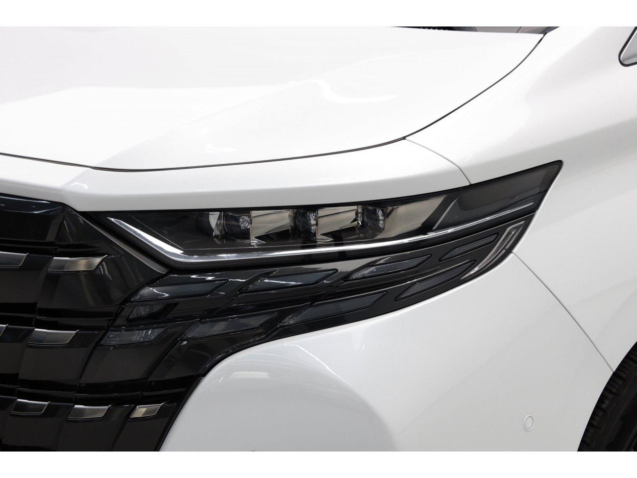 Toyota Alphard 2025