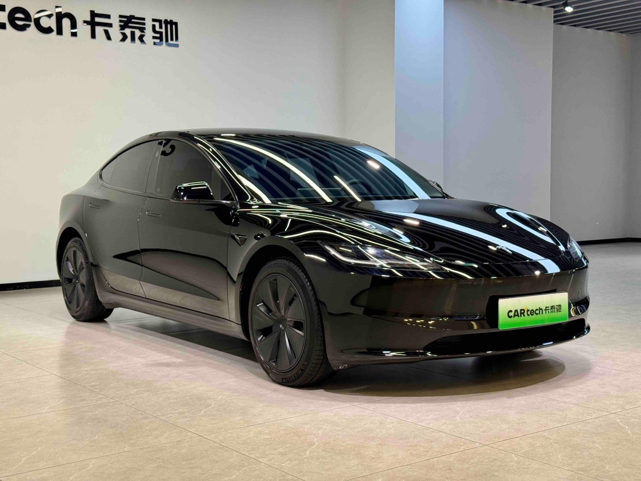 Tesla Model 3 2024