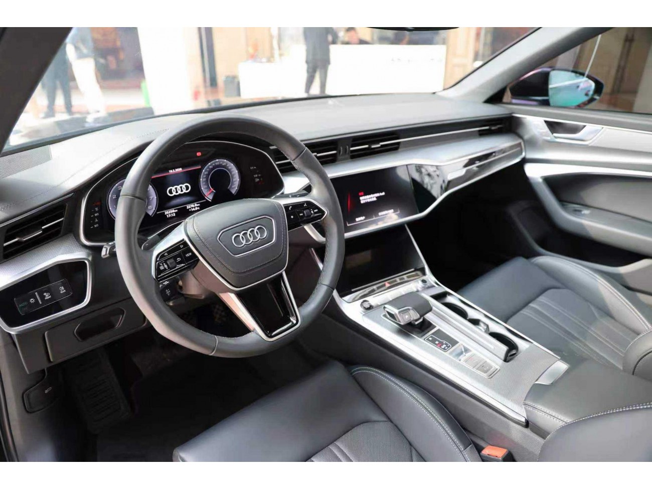 Audi A6L 40 TFSI 2025