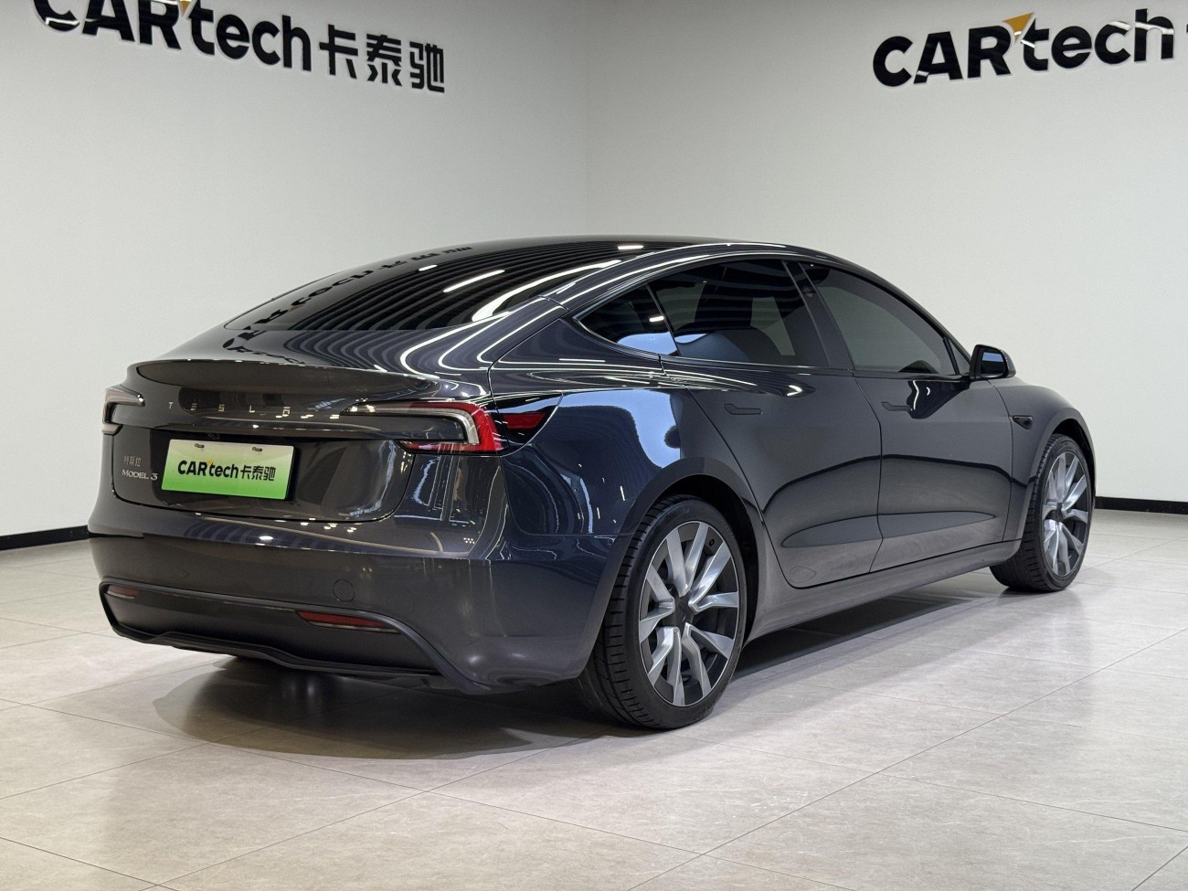 Tesla Model 3 2024