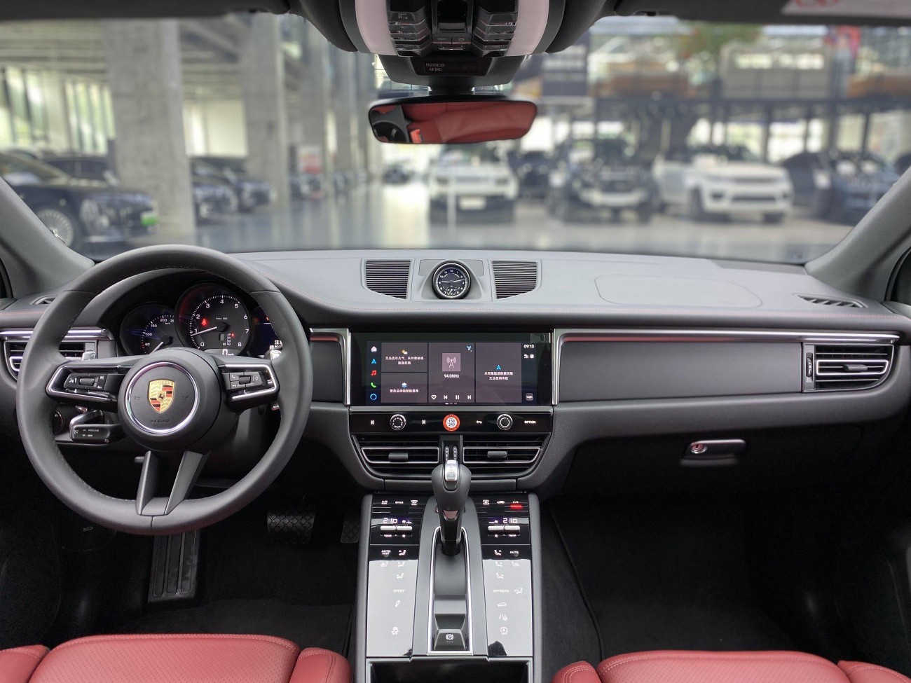 Porsche Macan 2025