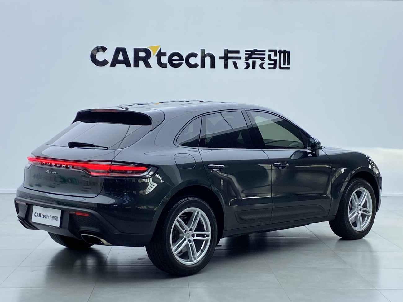Porsche Macan 2025