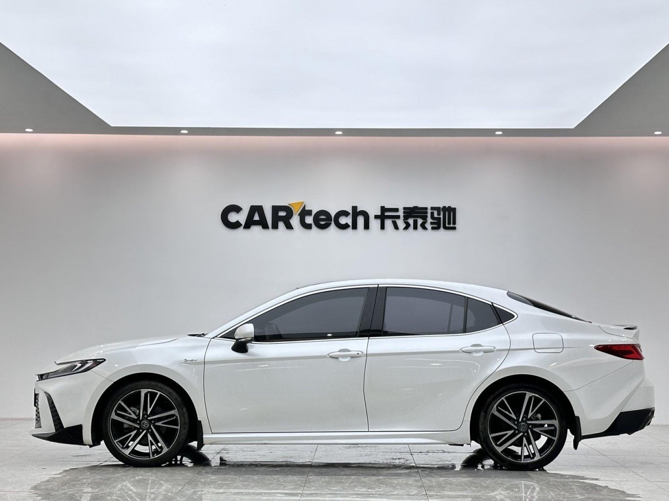 Toyota Camry 2024