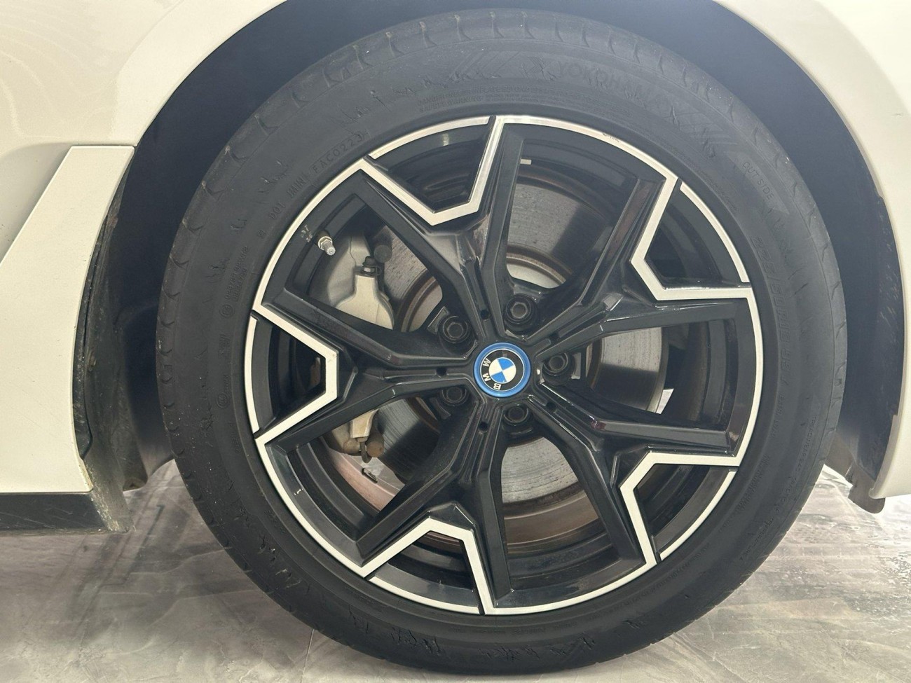 BMW i3 2023