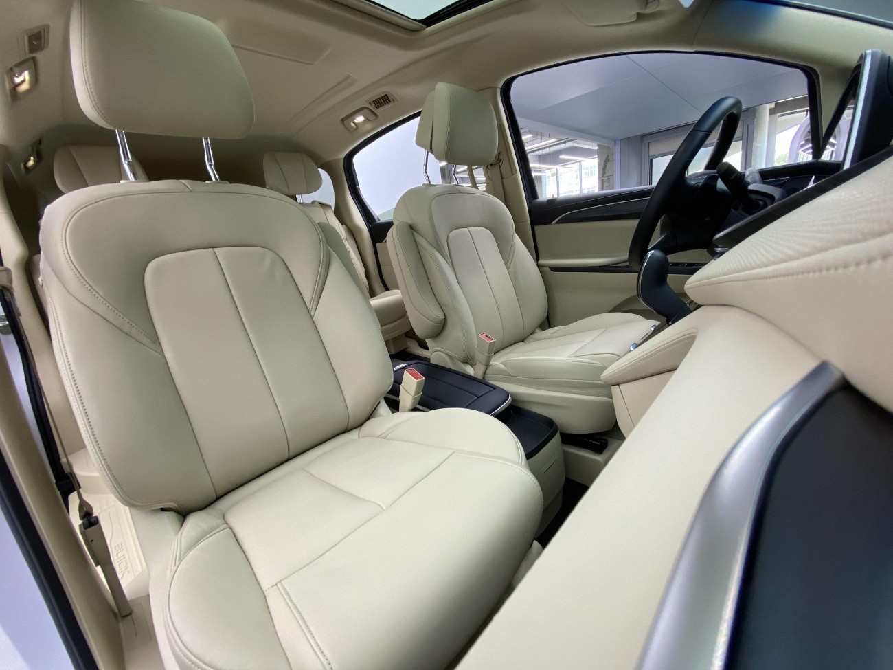 Buick GL8 2023