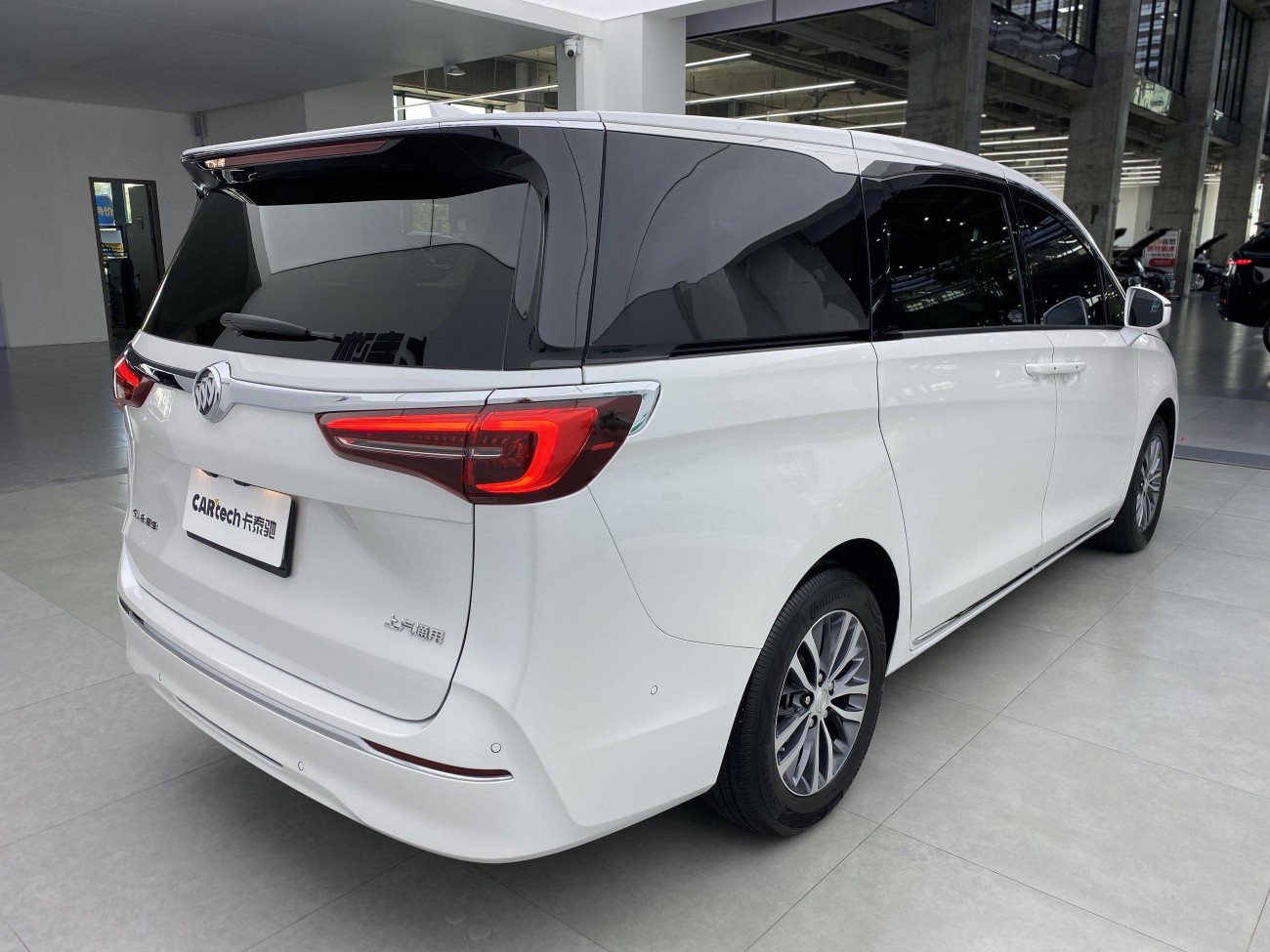 Buick GL8 2023