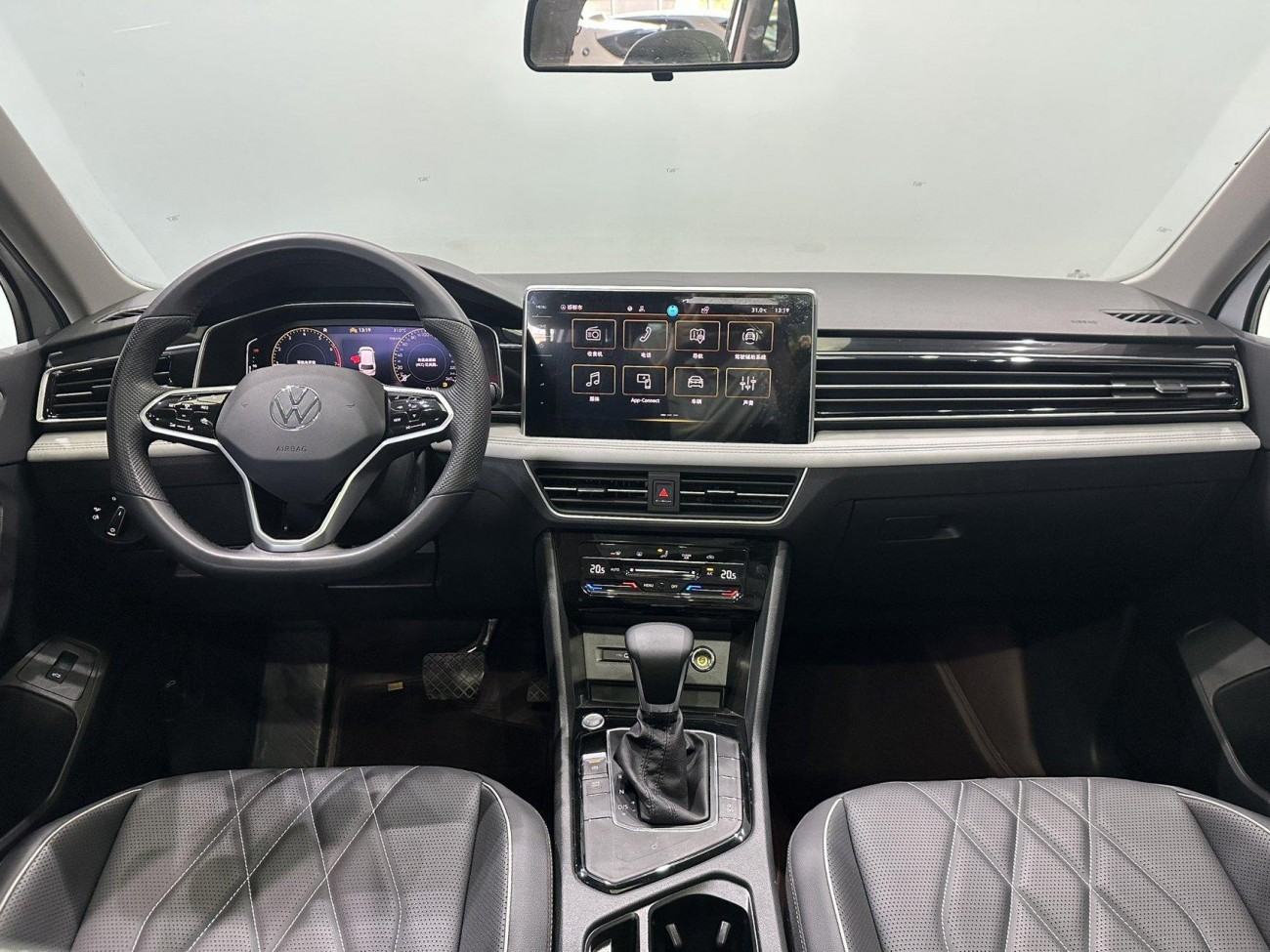Volkswagen Tiguan L 2026