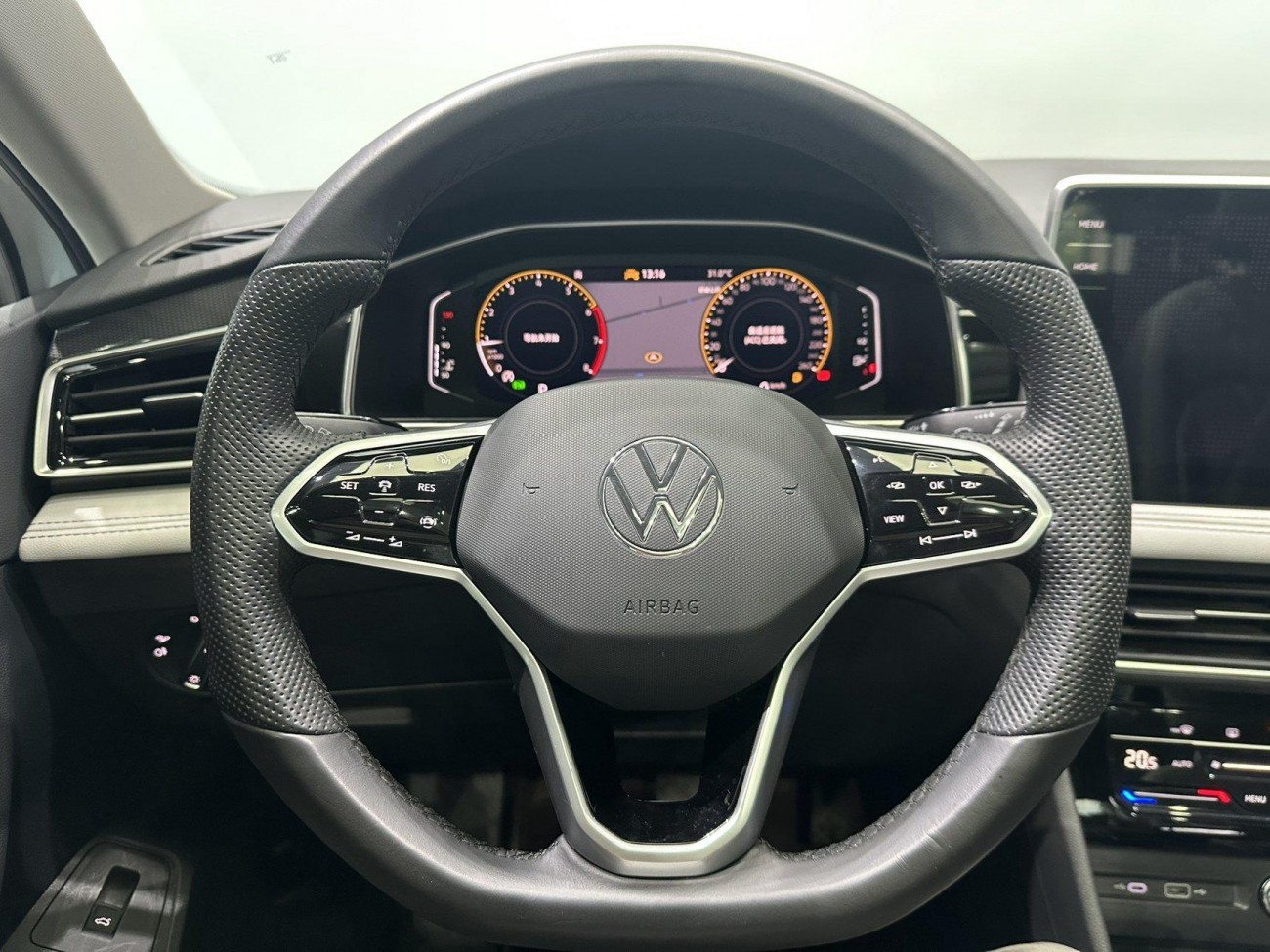 Volkswagen Tiguan L 2026