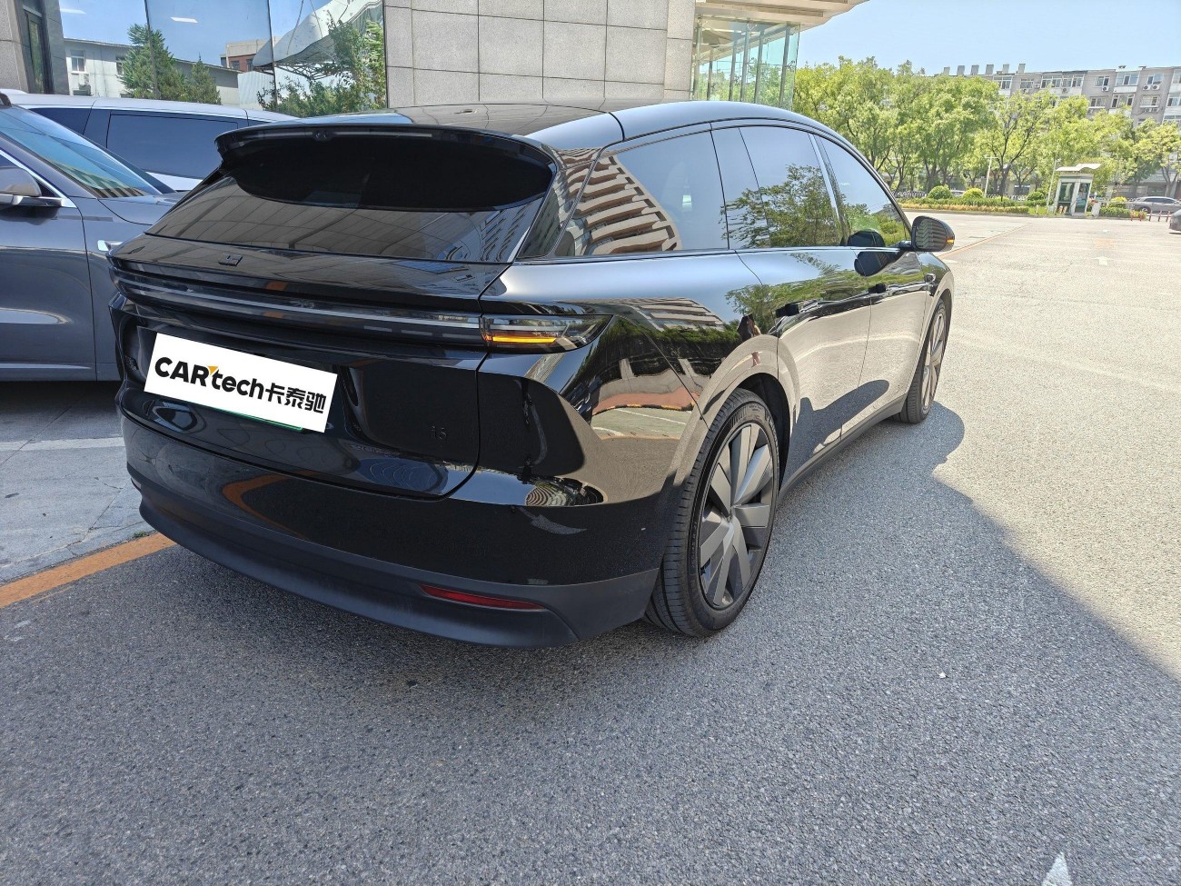 Li Auto i6 2025