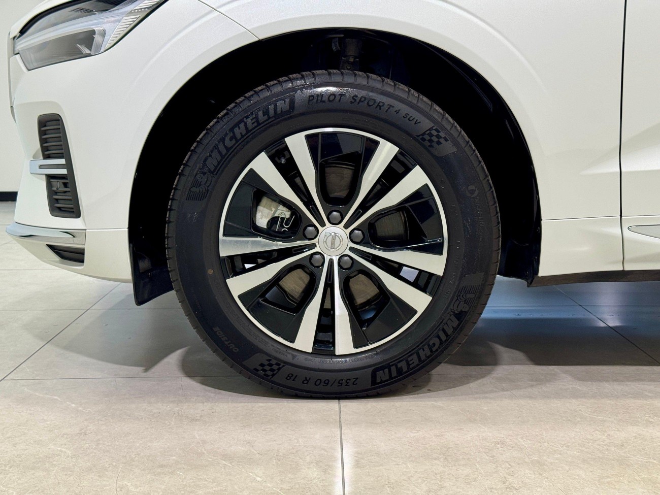 Volvo XC60 2025