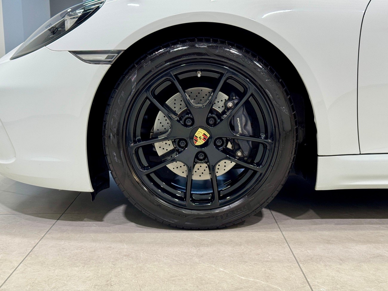 Porsche Cayman 2021