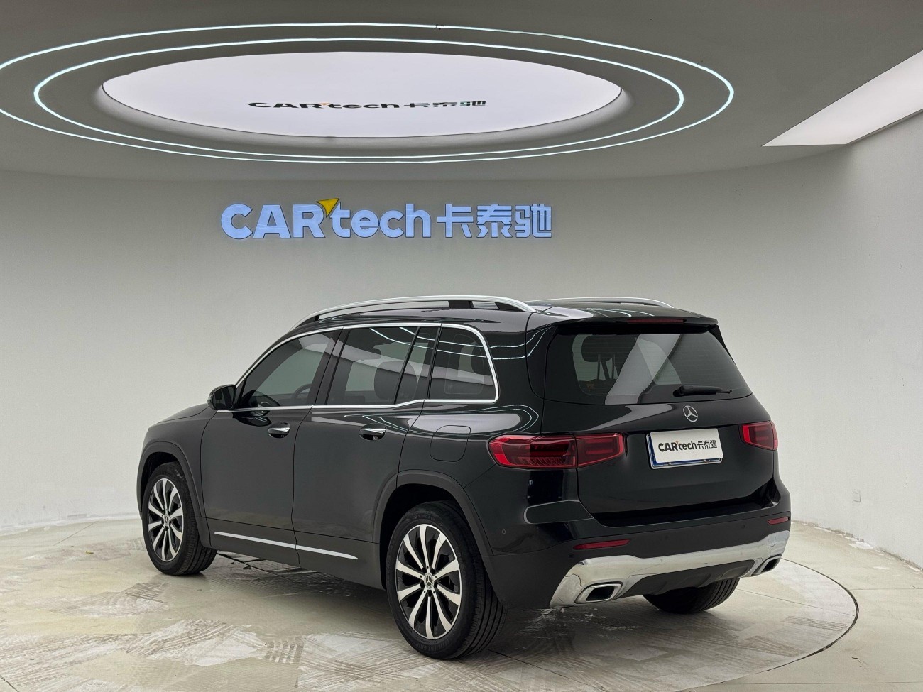 Mercedes-Benz GLB 2023