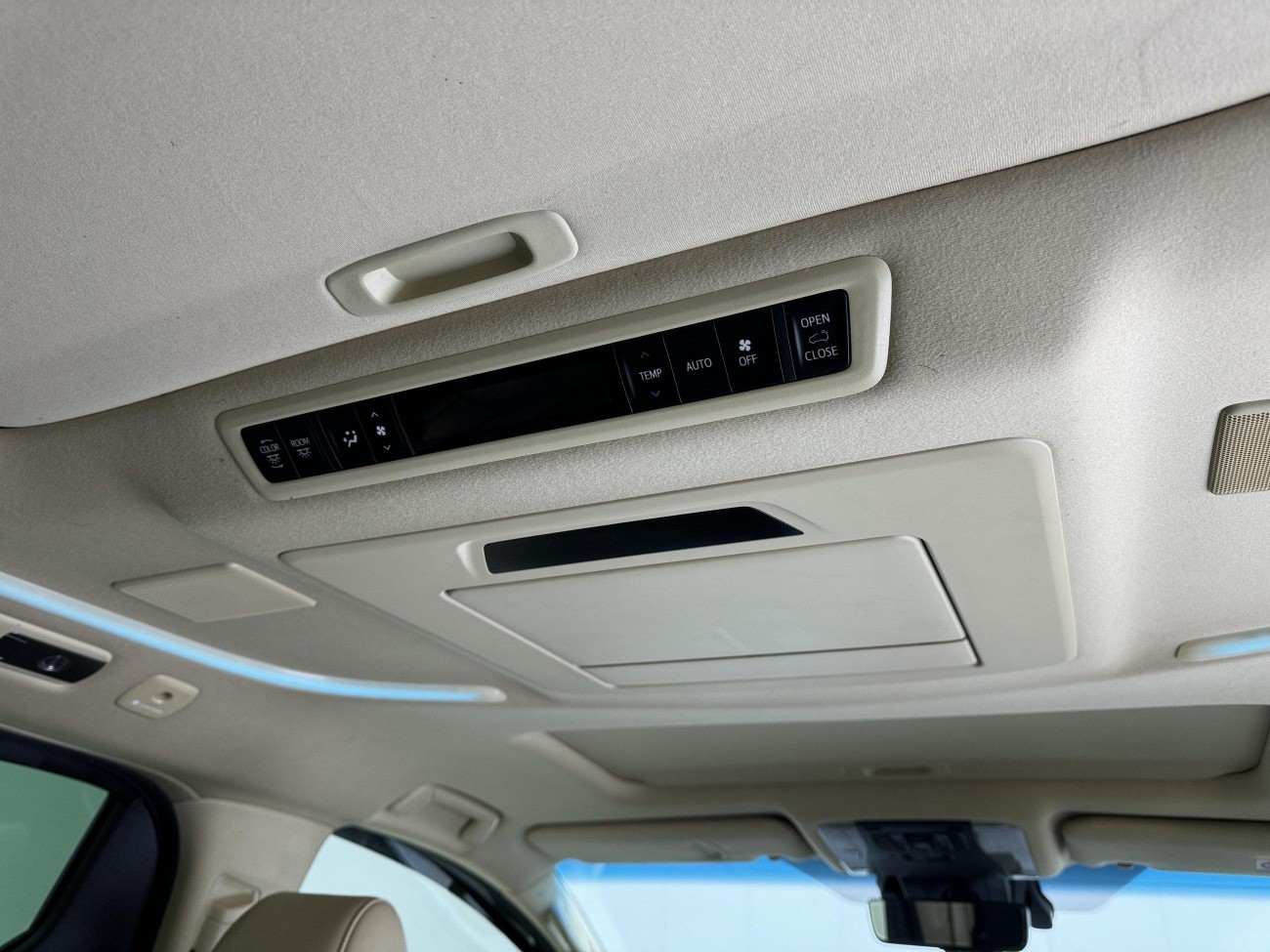 Toyota Alphard 2020