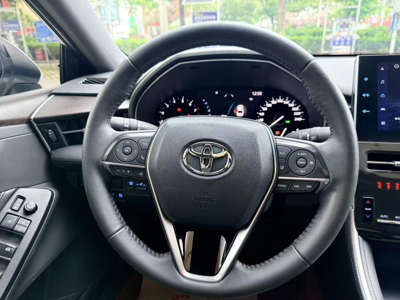 Toyota Avalon 2022