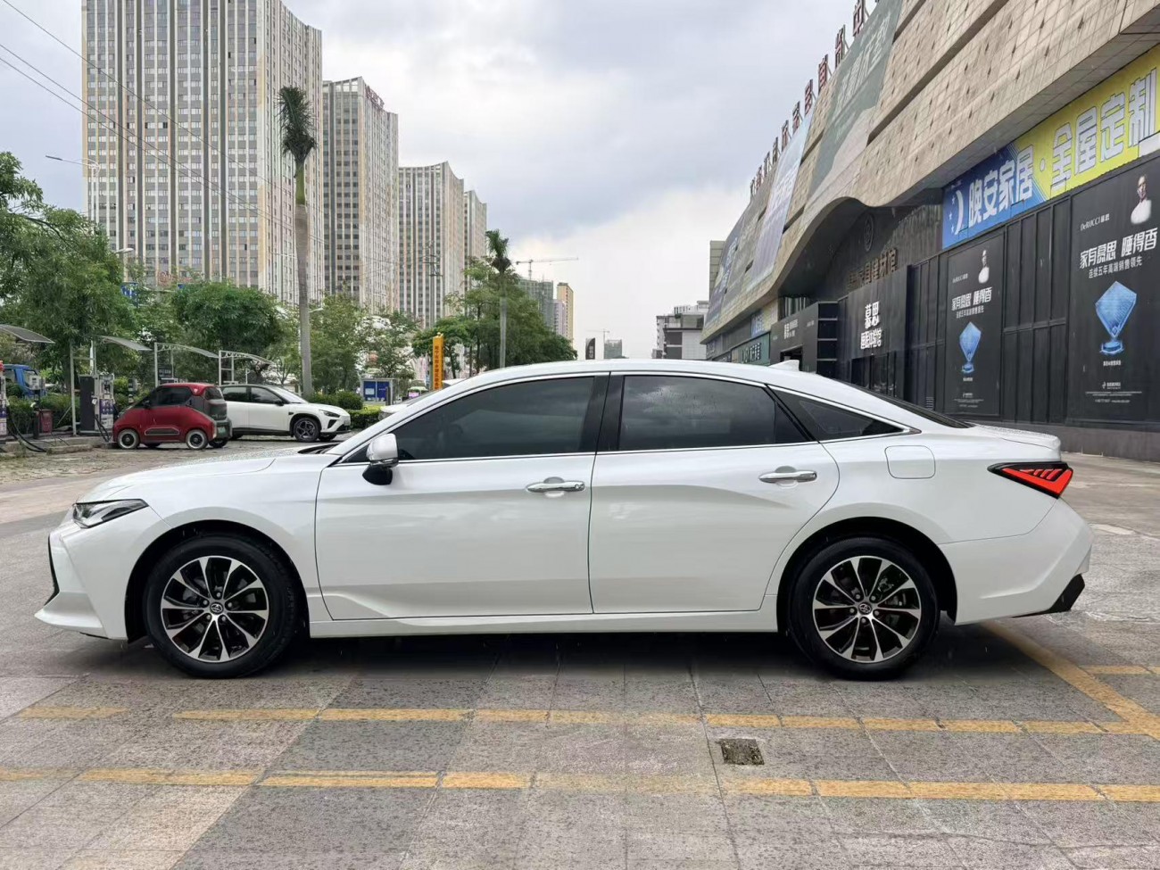 Toyota Avalon 2022