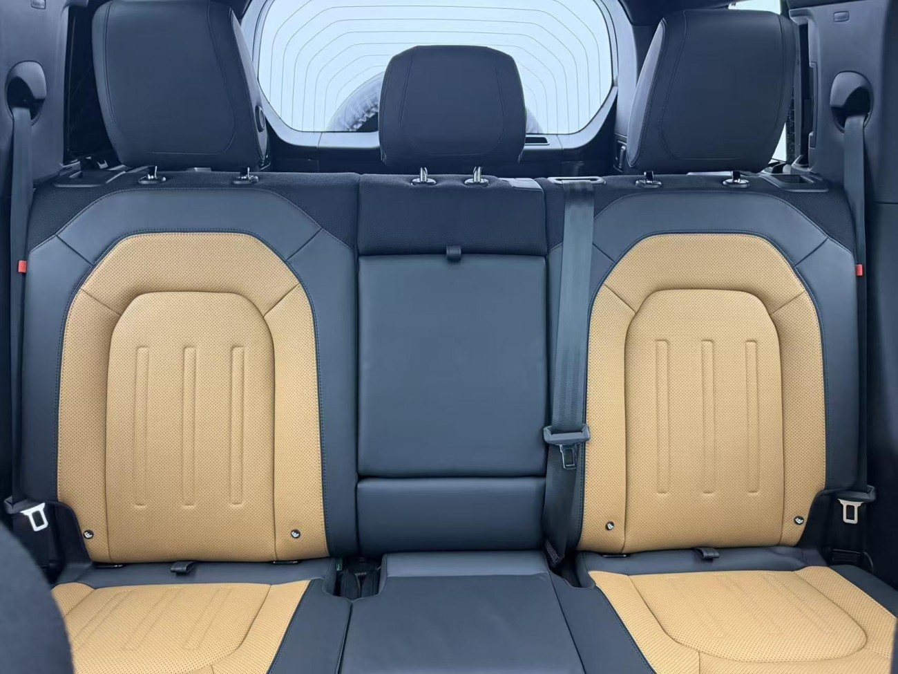 Land Rover Defender 2023