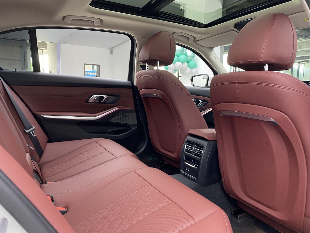 BMW 325Li 2025