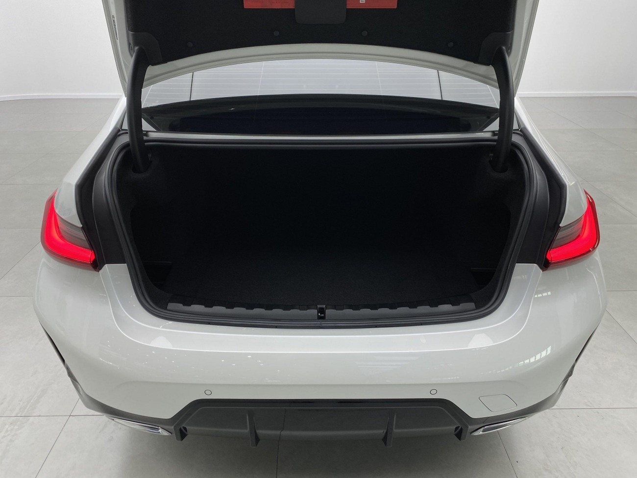 BMW 325Li 2025