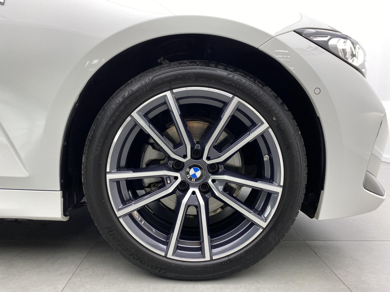 BMW 325Li 2025
