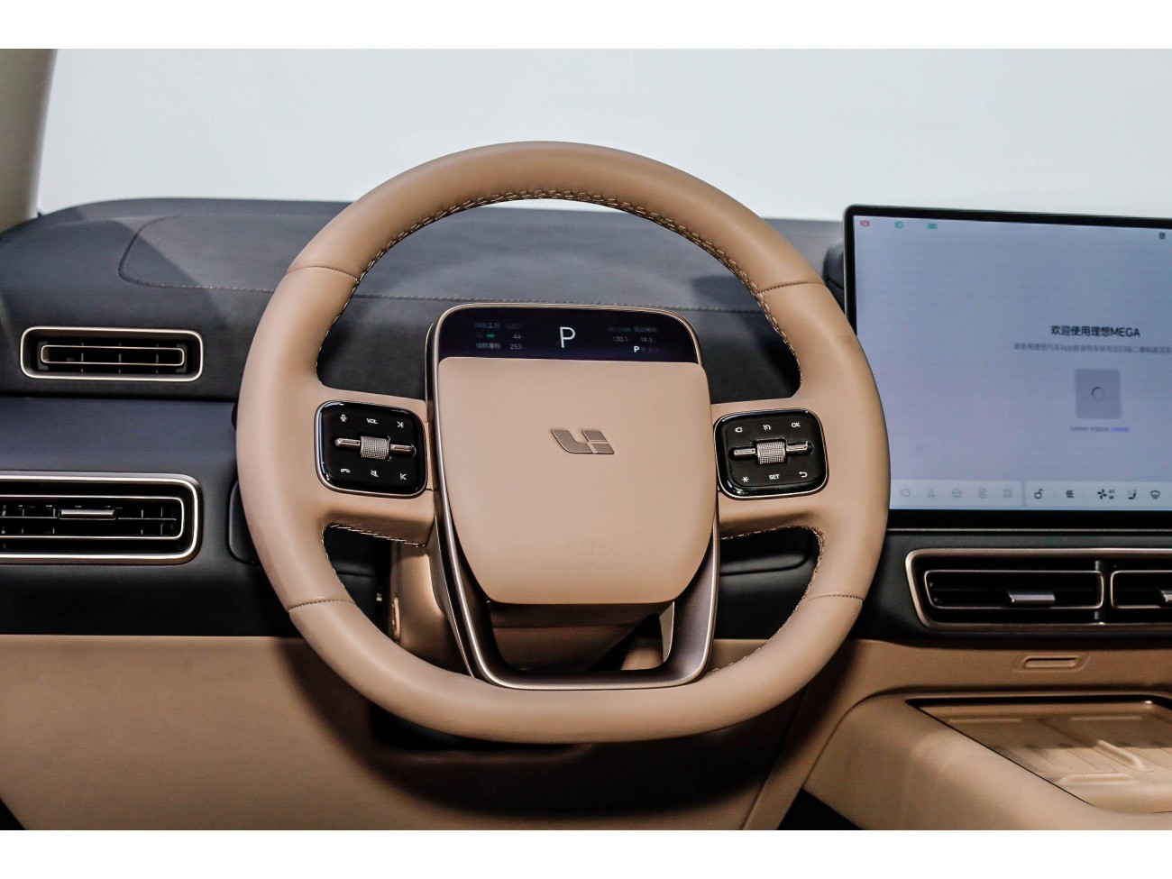 Li Auto MEGA 2025