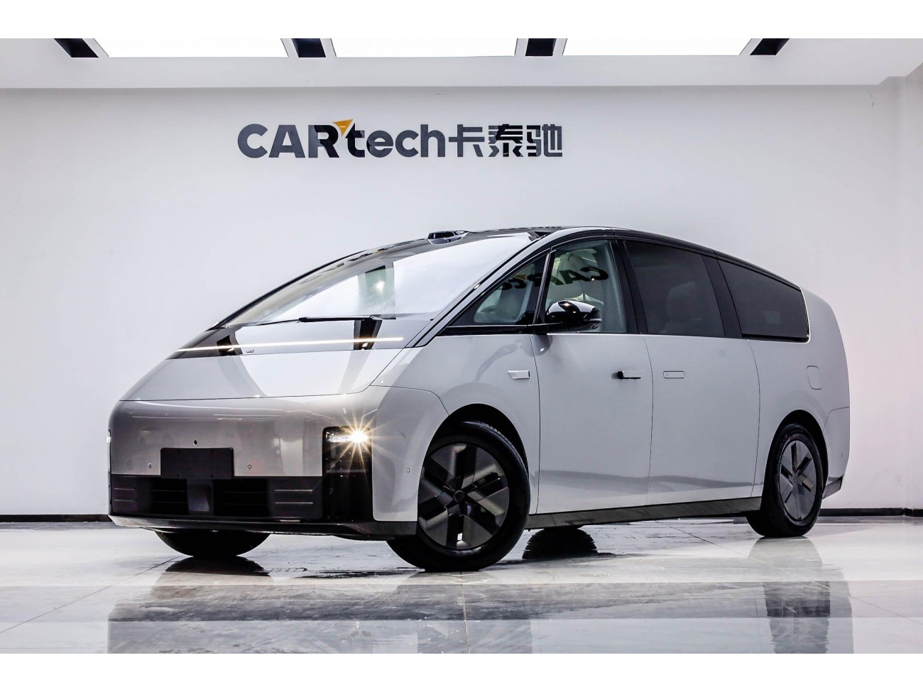Li Auto MEGA 2025