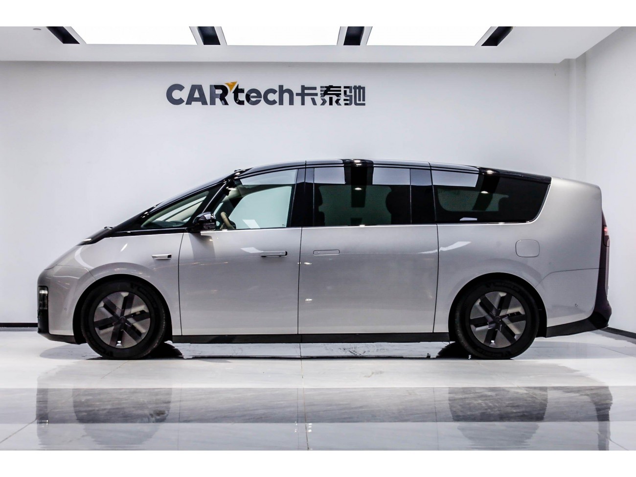 Li Auto MEGA 2025
