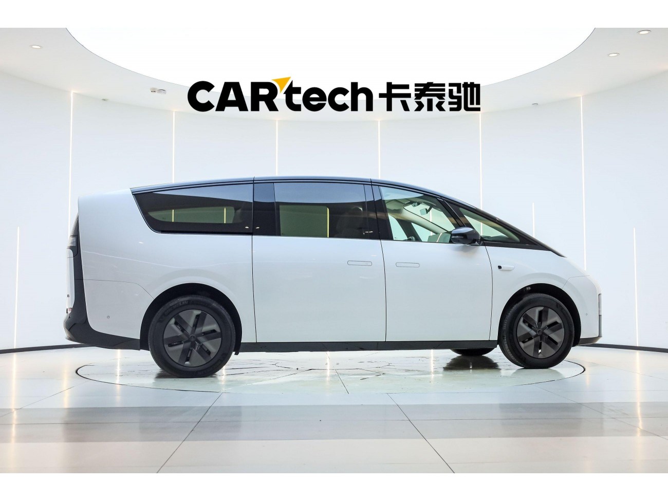 Li Auto MEGA 2025