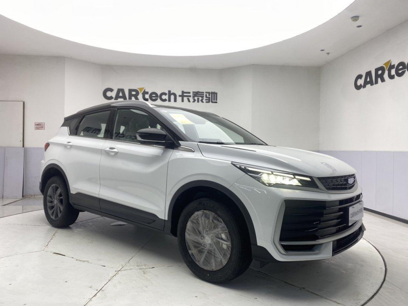 Geely Coolray 2026