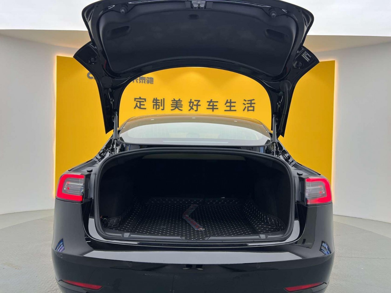 Tesla Model 3 2020