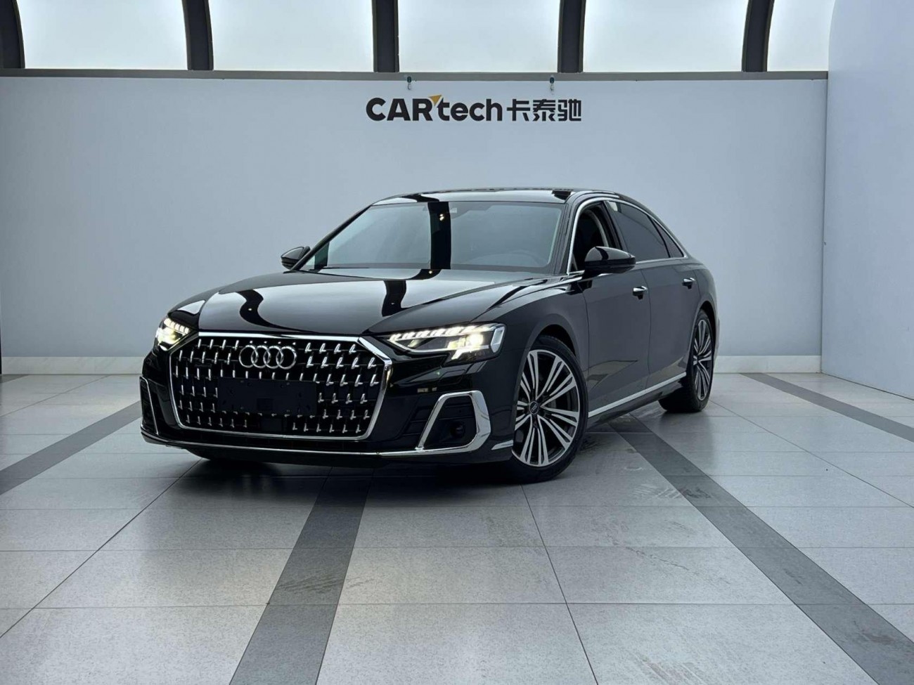 Audi A8L 45 TFSI 2025