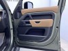 Land Rover Defender 2025