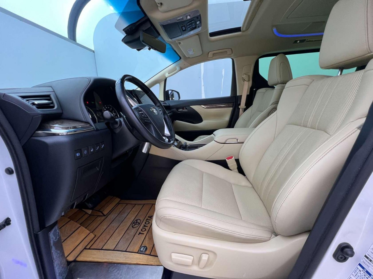 Toyota Alphard 2022