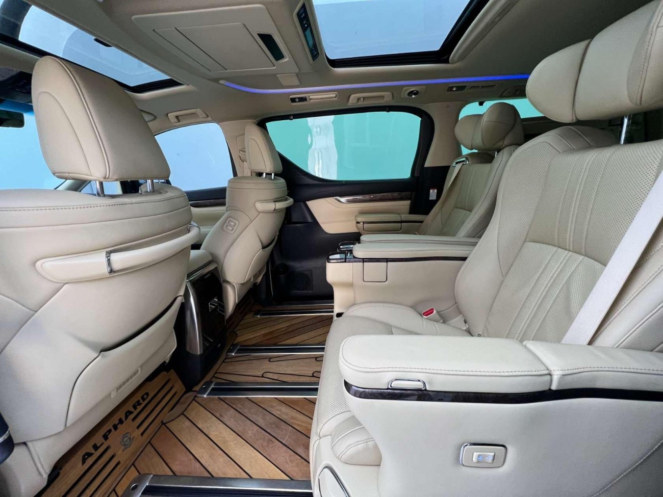 Toyota Alphard 2022