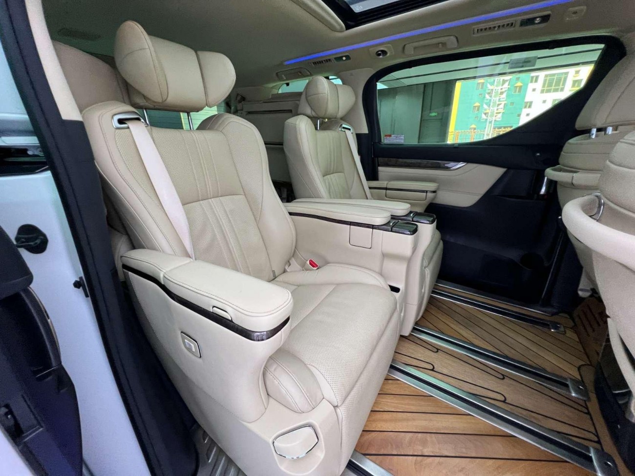 Toyota Alphard 2022