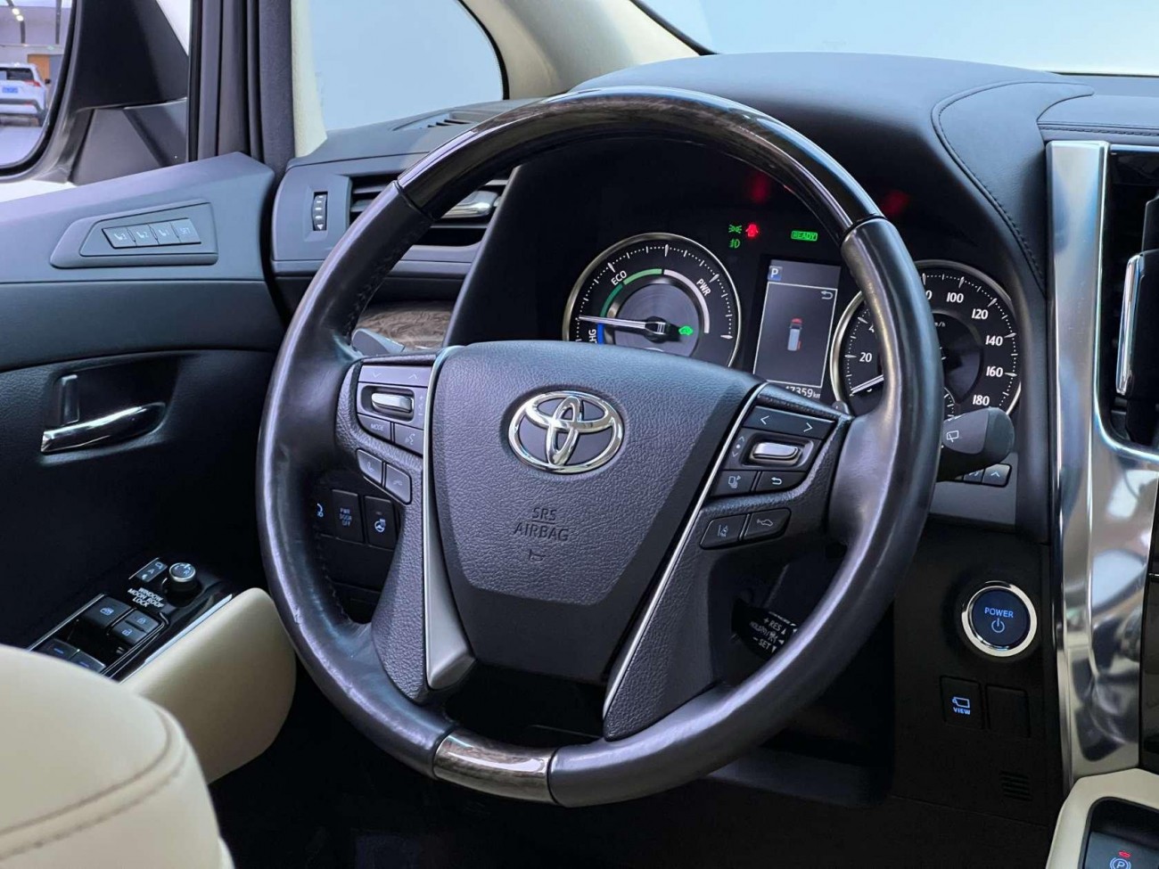 Toyota Alphard 2022