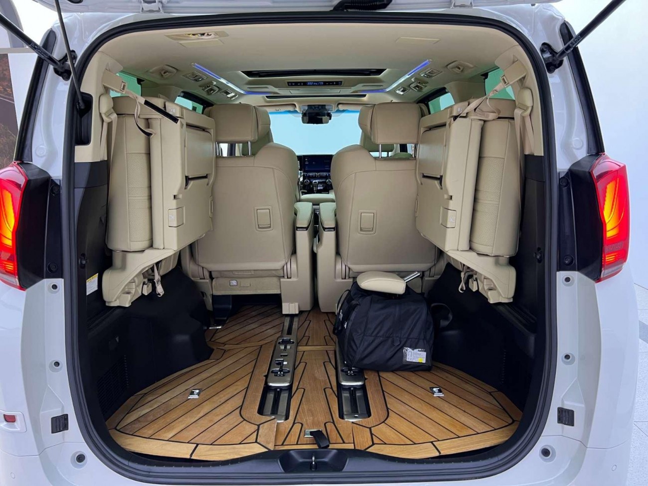 Toyota Alphard 2022
