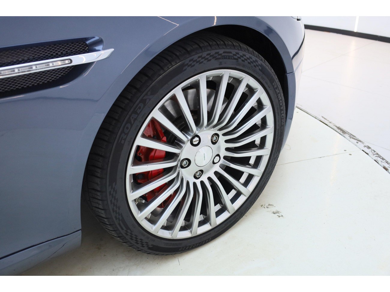 Aston Martin Rapide 2013