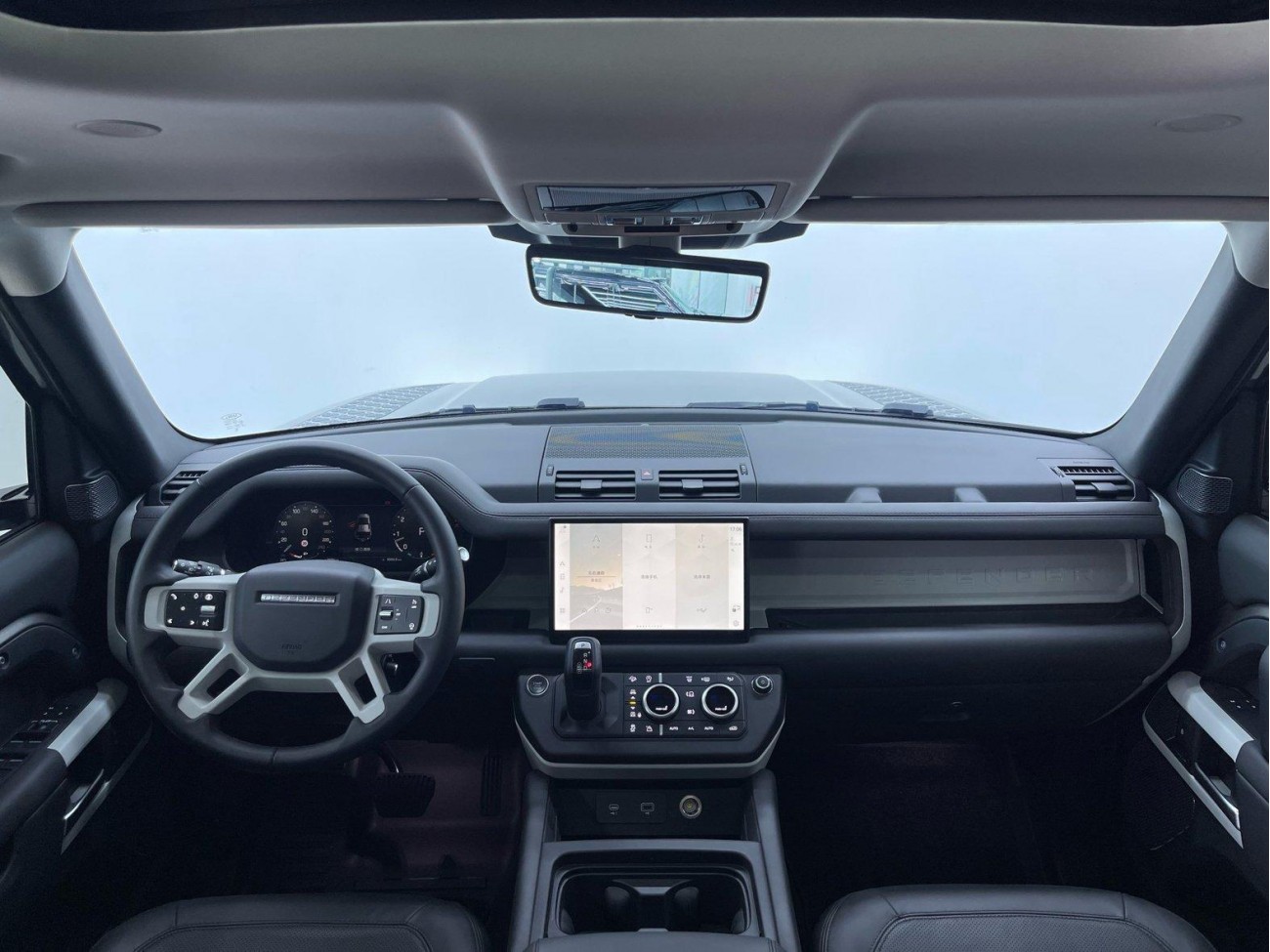 Land Rover Defender 2024