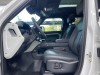 Land Rover Defender 2024