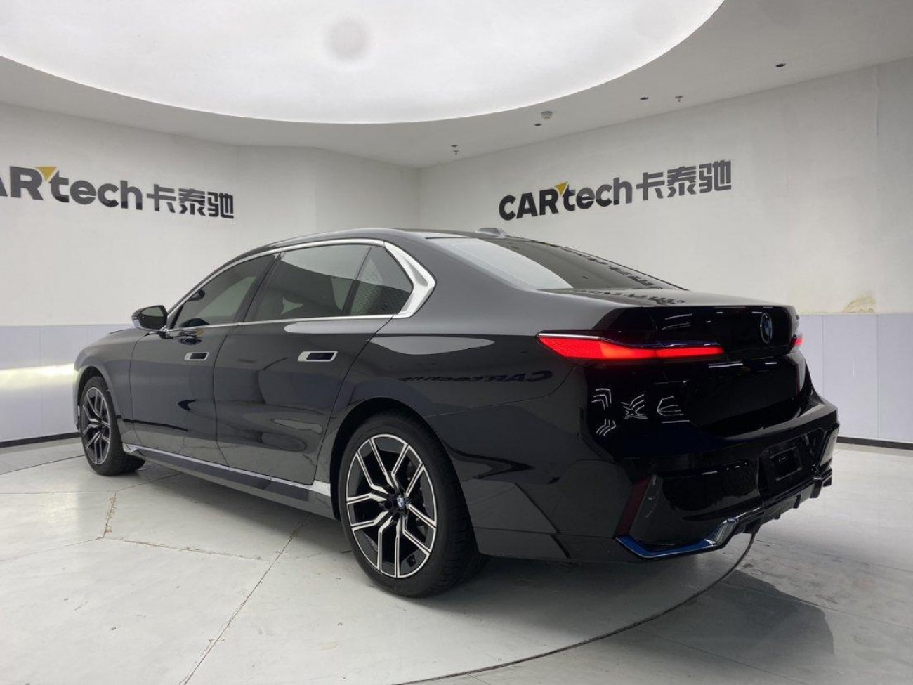 BMW 735Li 2026