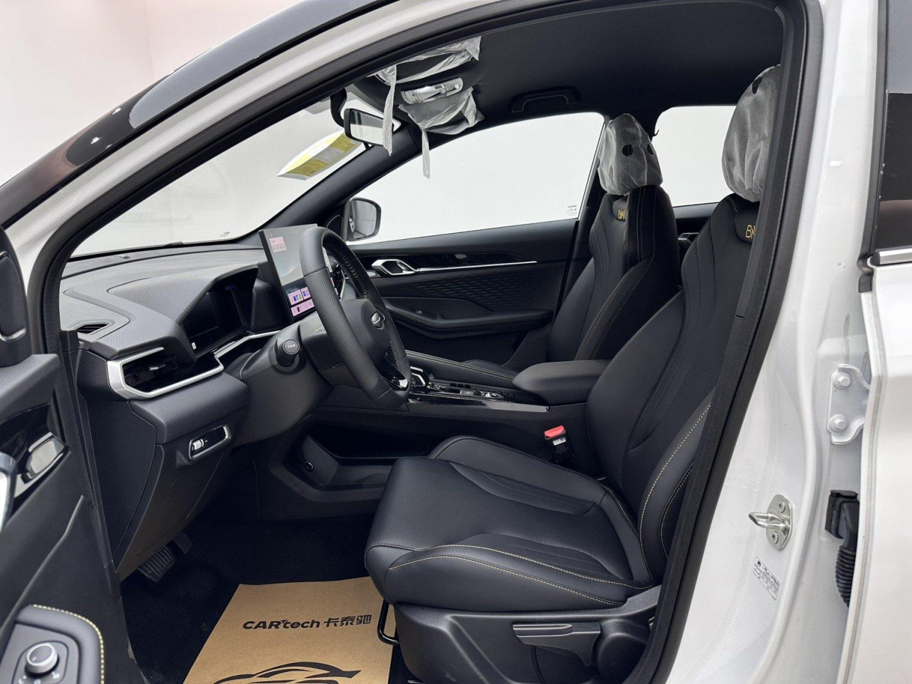 Geely Coolray 2026