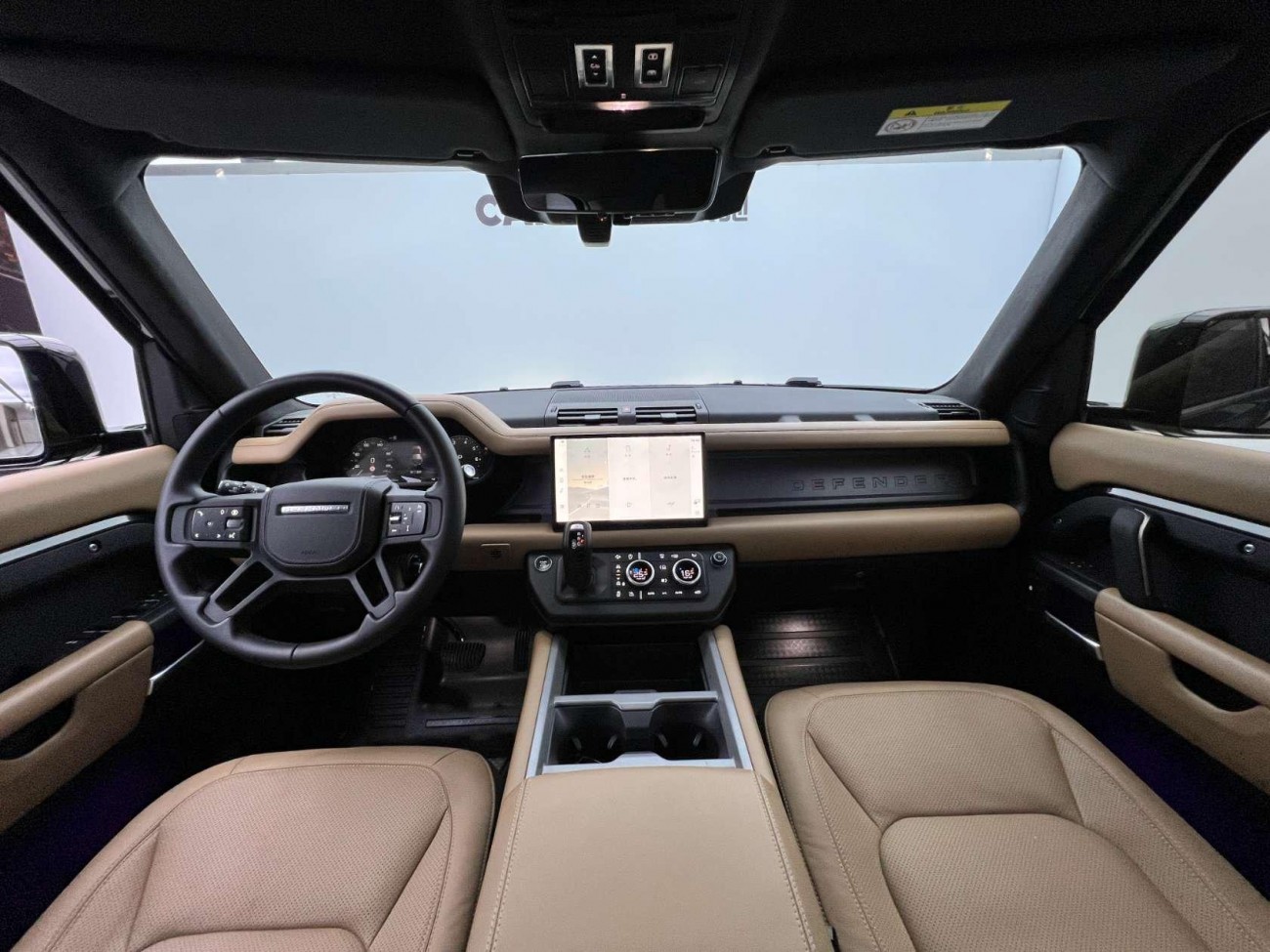 Land Rover Defender 2025