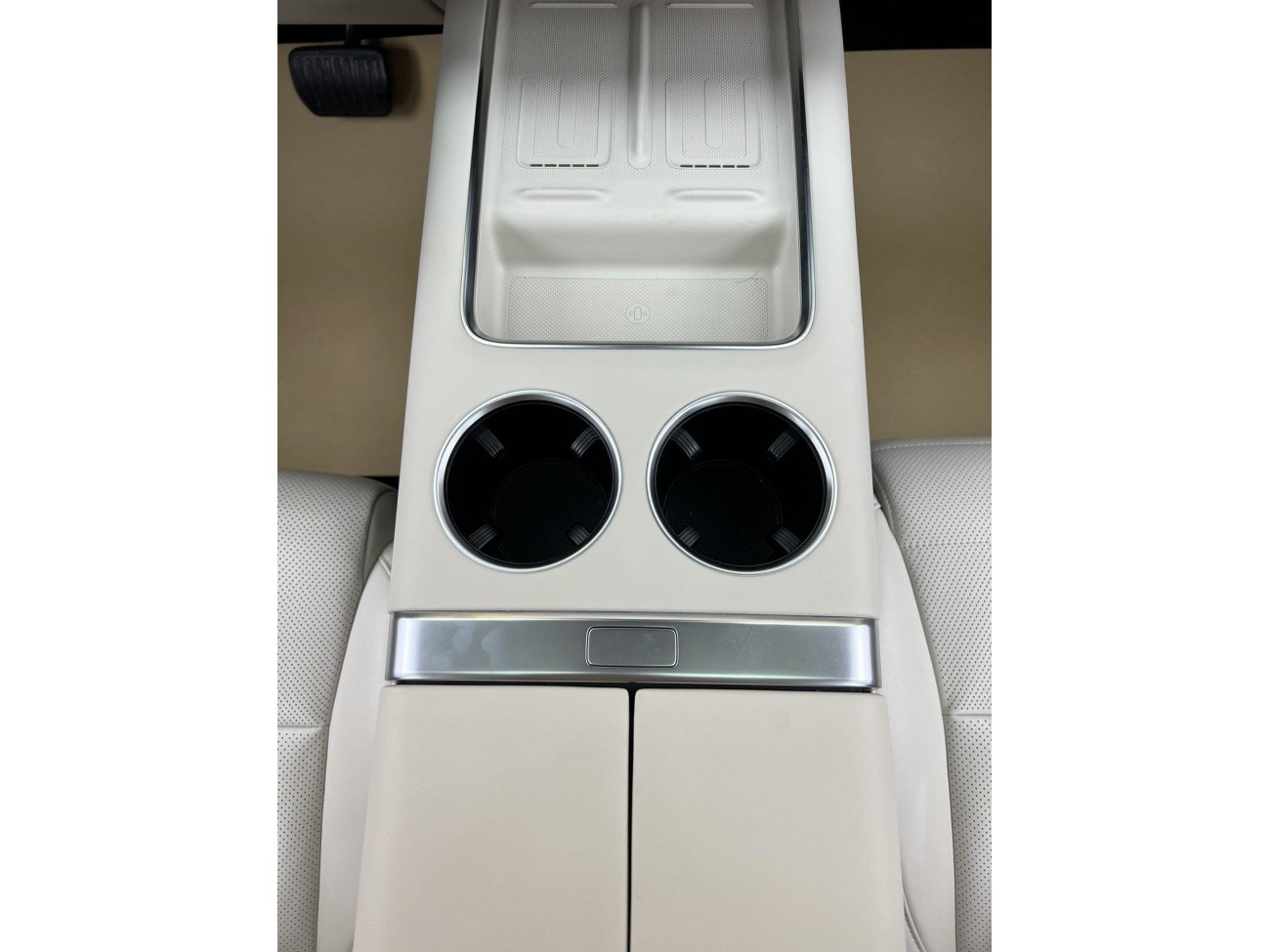 Li Auto MEGA 2024